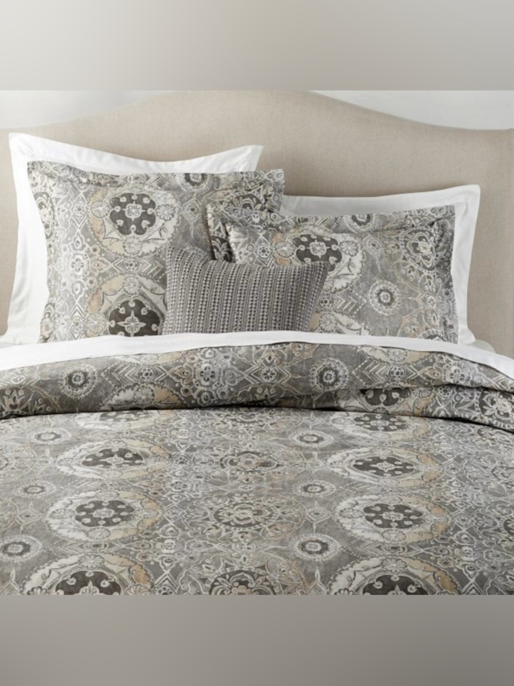 Pottery Barn Jacquelyn medallion pattern duvet king bedding quilt tan grey - Picture 2 of 3